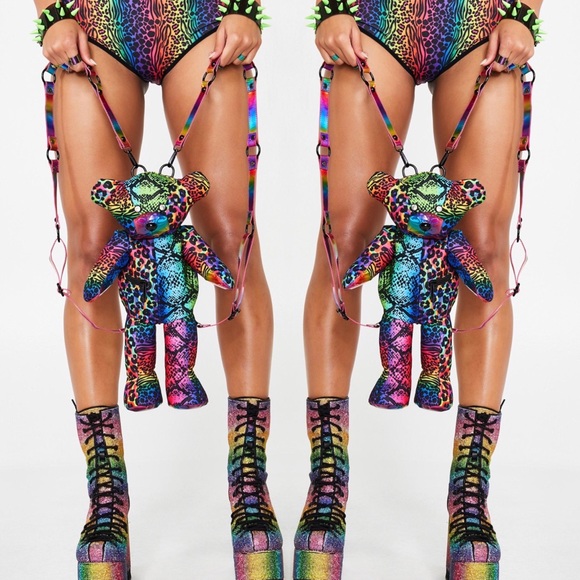 🆕 Dolls Kill 🌈 Rainbow Teddy Backpack - Picture 3 of 7